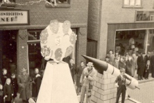 1958-Bombakkes-Carnavalsoptocht-02