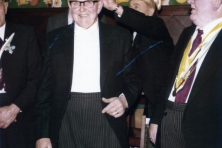 1975-Bombakkes-bij-Aftreden-van-Vader-Prins-Wiel-van-Waggelaars-Vader-van-Prins-Jacob-de-Urste-02