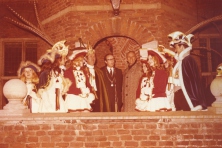 1974-Bombakkes-Ontvangst-Stadhuis-Prins-Jo1-Sleuteloverdracht-02