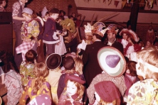 1977-Bombakkes-Bezoek-Kinderboerenbruiloft-in-Blokhut-10