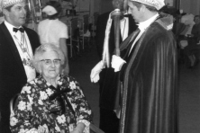 1971-Bombakkes-bezoek-aan-Huize-Norbertus