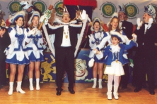 2000-Bombakkes-Prins-Hans3-en-Dansmarietjes