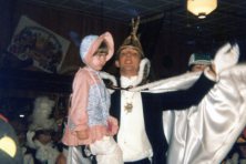 1982-Bombakkes-Scholenbezoek-06a