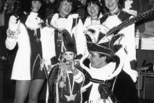 1982-Bombakkes-Scholenbezoek-11a