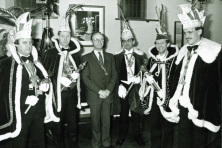 1985-Bombakkes-Sleuteloverdracht-Stadhuis-02