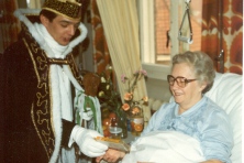 1982-Bombakkes-Ziekenbezoek-05