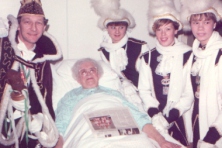 1985-Bombakkes-Ziekenbezoek-16