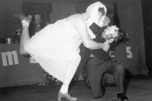 1_1982-Bombakkes-Zitting-Tonny-Wilbers-Piet-Verhasselt-01